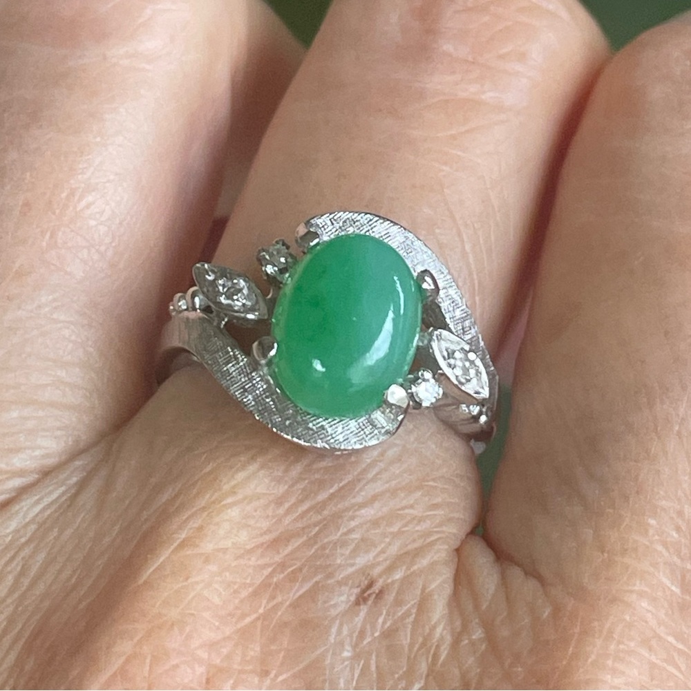 Vintage 10k Natural Jadeite Jade and Diamond Ring